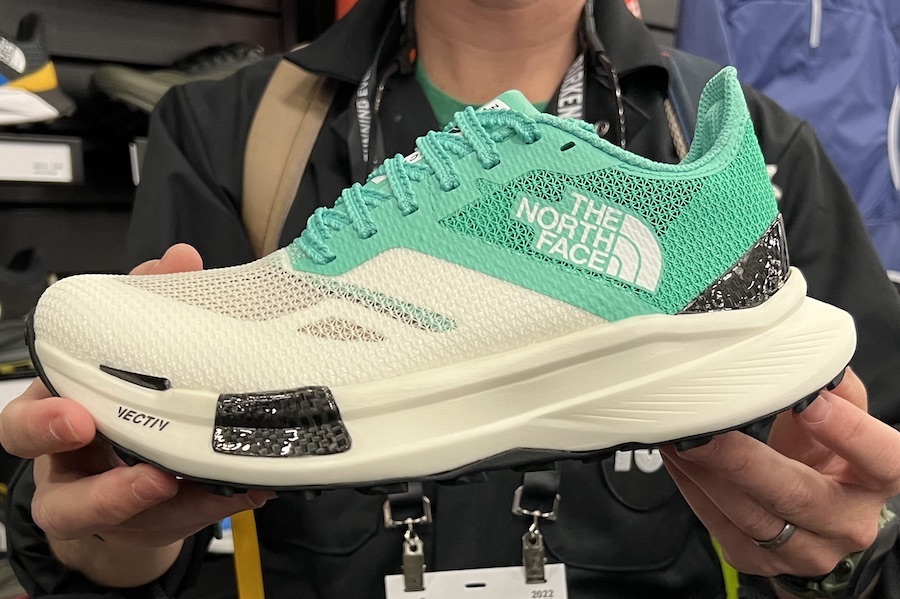 the north face summit vectiv pro - teal1