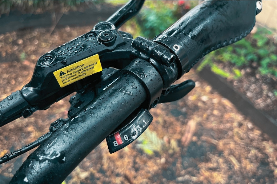 engwe x24 e-bike - shimano trigger shifters
