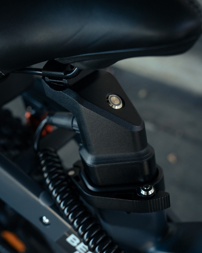 engwe x26 e-bike - power button
