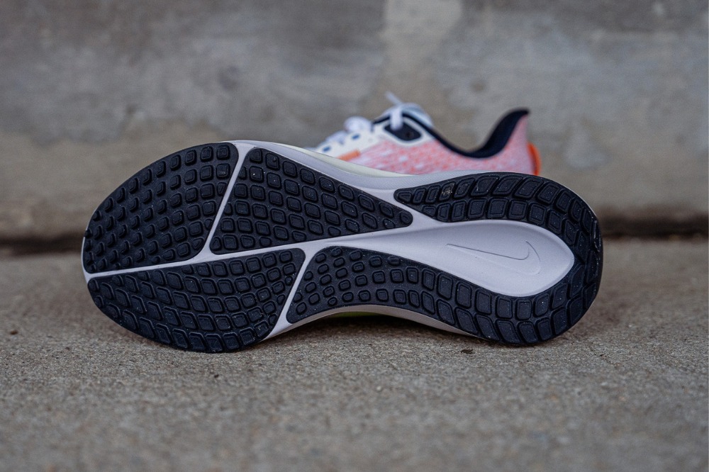 nike vomero 17 - outsole of shoe