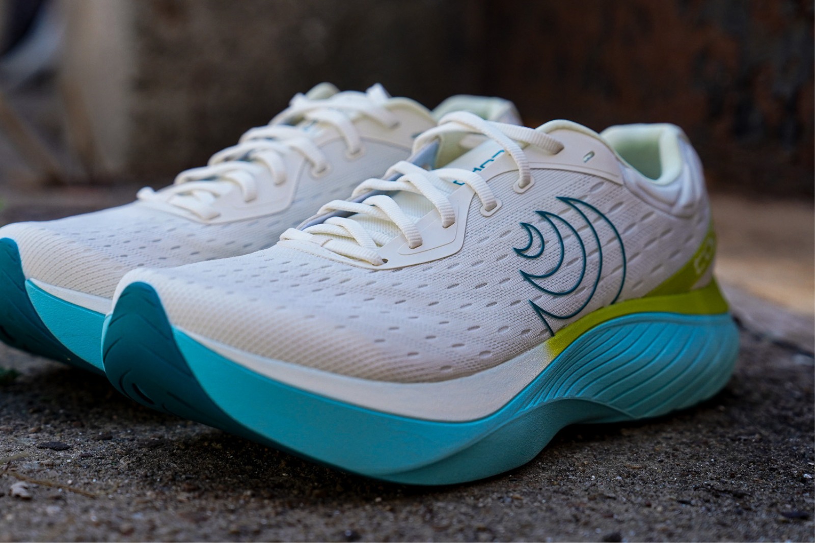 topo athletic atmos - feature