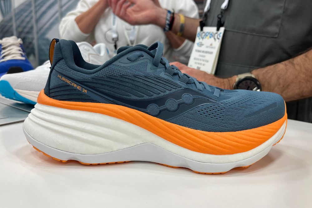 saucony hurricane 24 - the running event