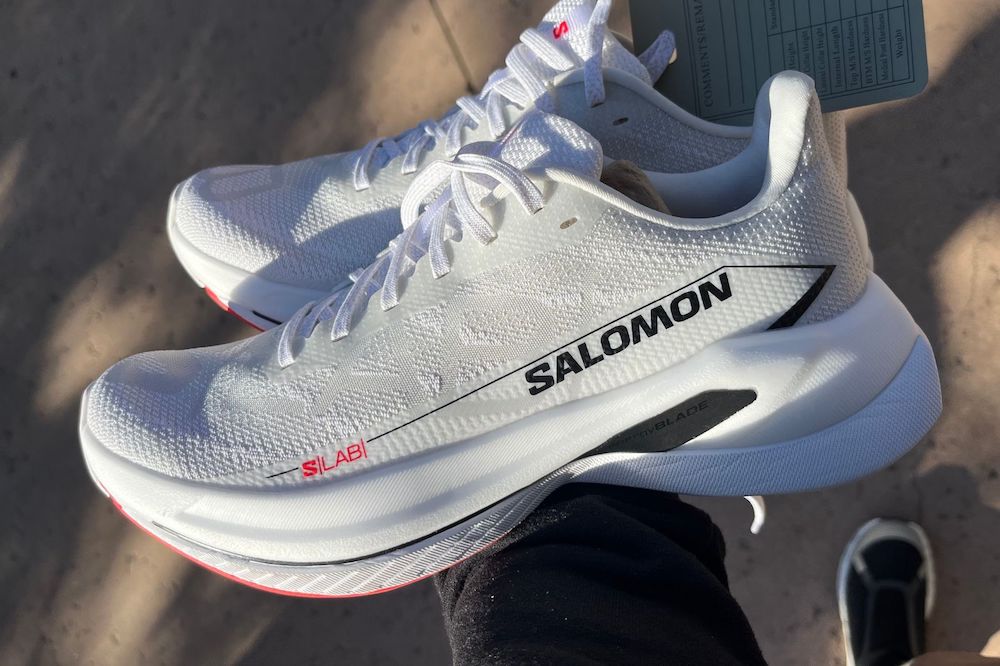 salomon white running shoe