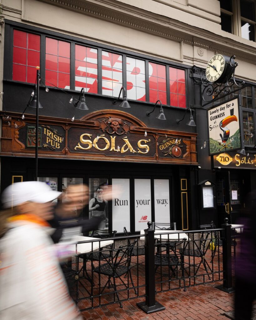 new balance - solas sign