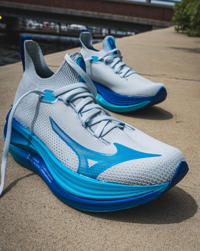 Mizuno Neo Vista - grey two