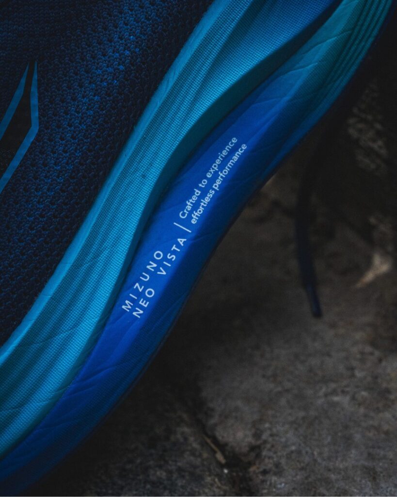 Mizuno Neo Vista - side of shoe