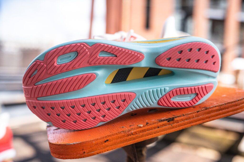 hoka skyward x - pink outsole