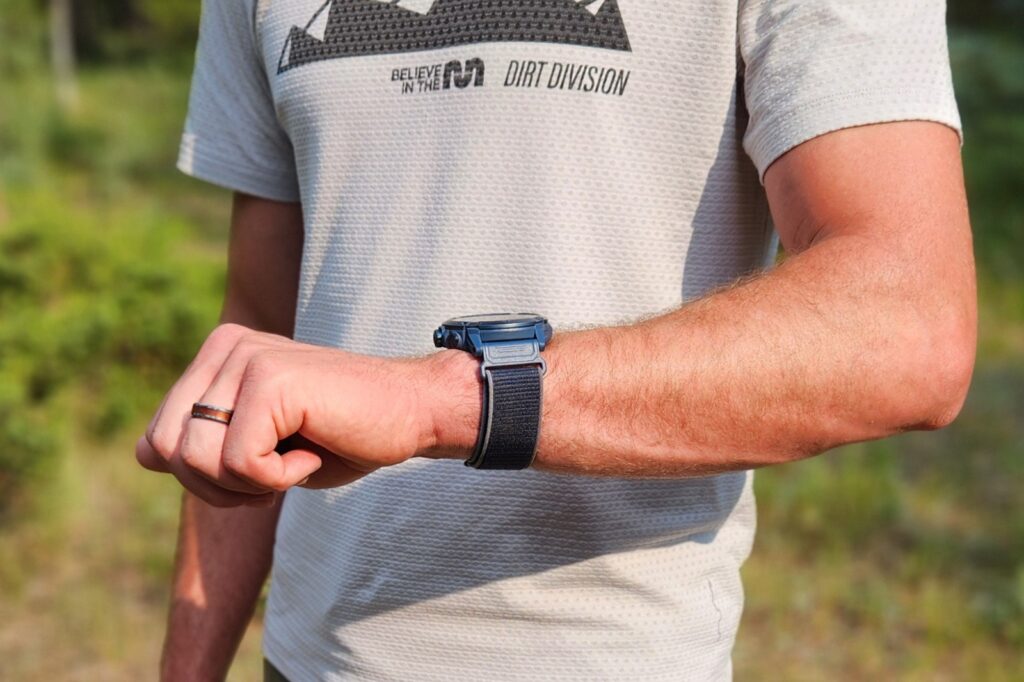 Coros Vertix 2S on wrist