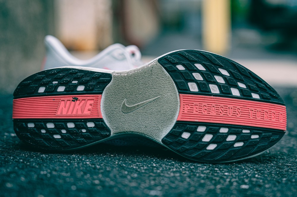 nike pegasus plus - outsole