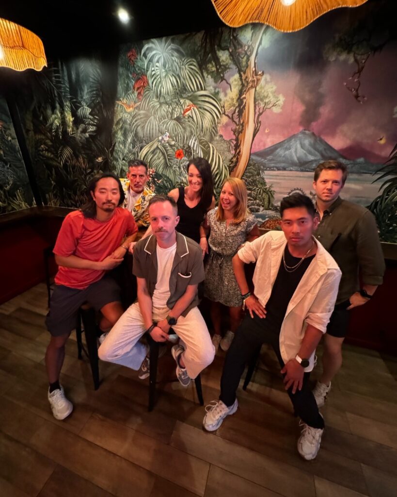paris 2024 - group in bar