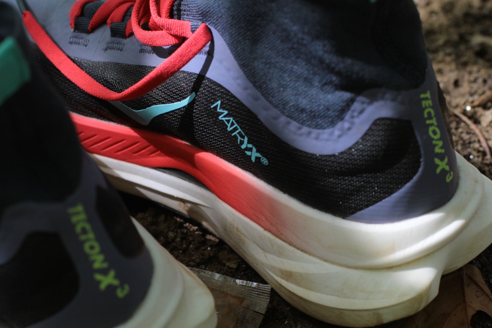 hoka tecton x 3 - matryx medial