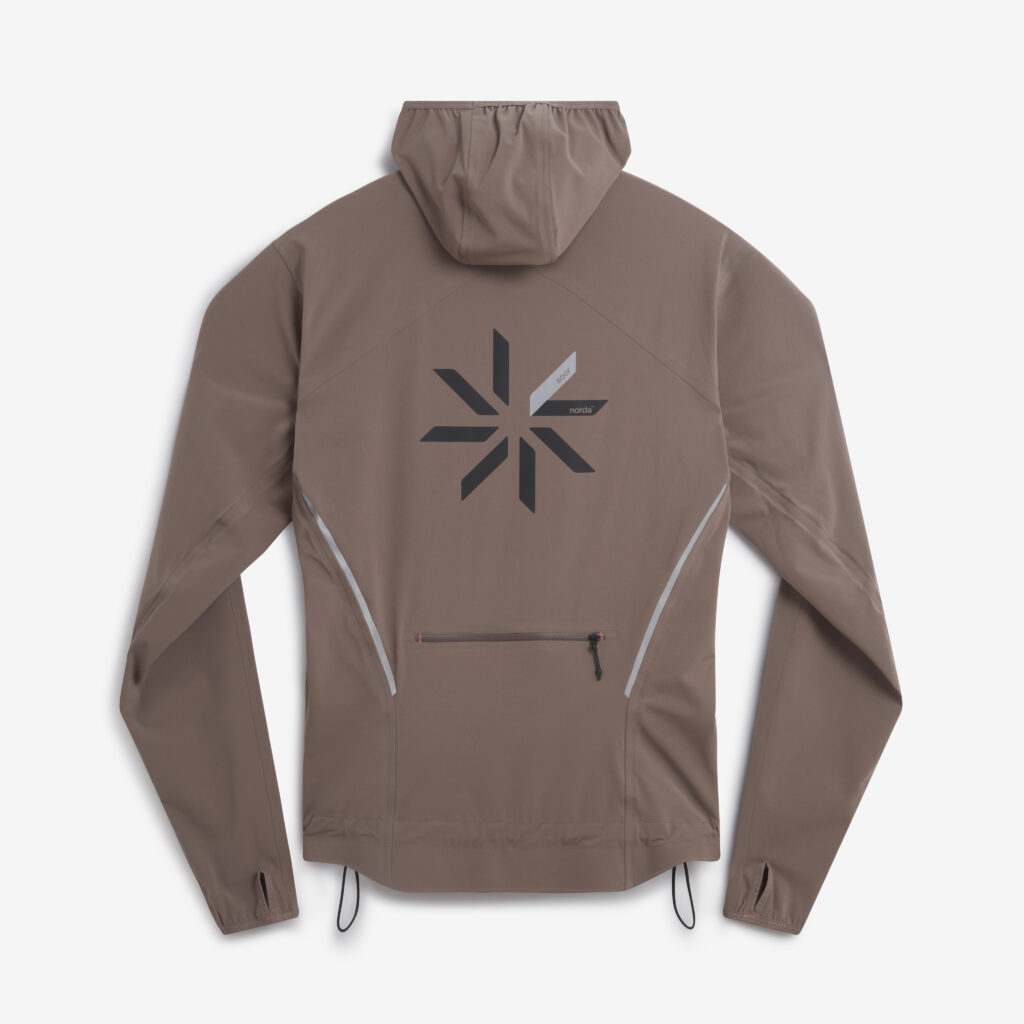 1_NORDA SOAR_WINTER ANORAK_BACK_SJ6M-DEEP