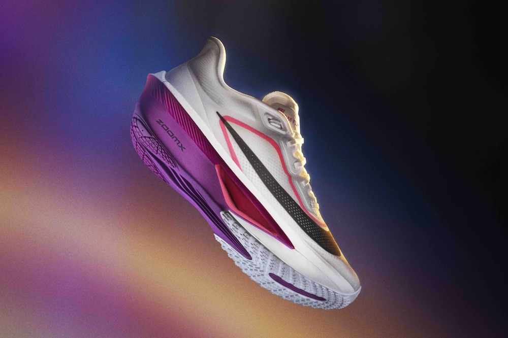 purple and white nike zoom fly 6