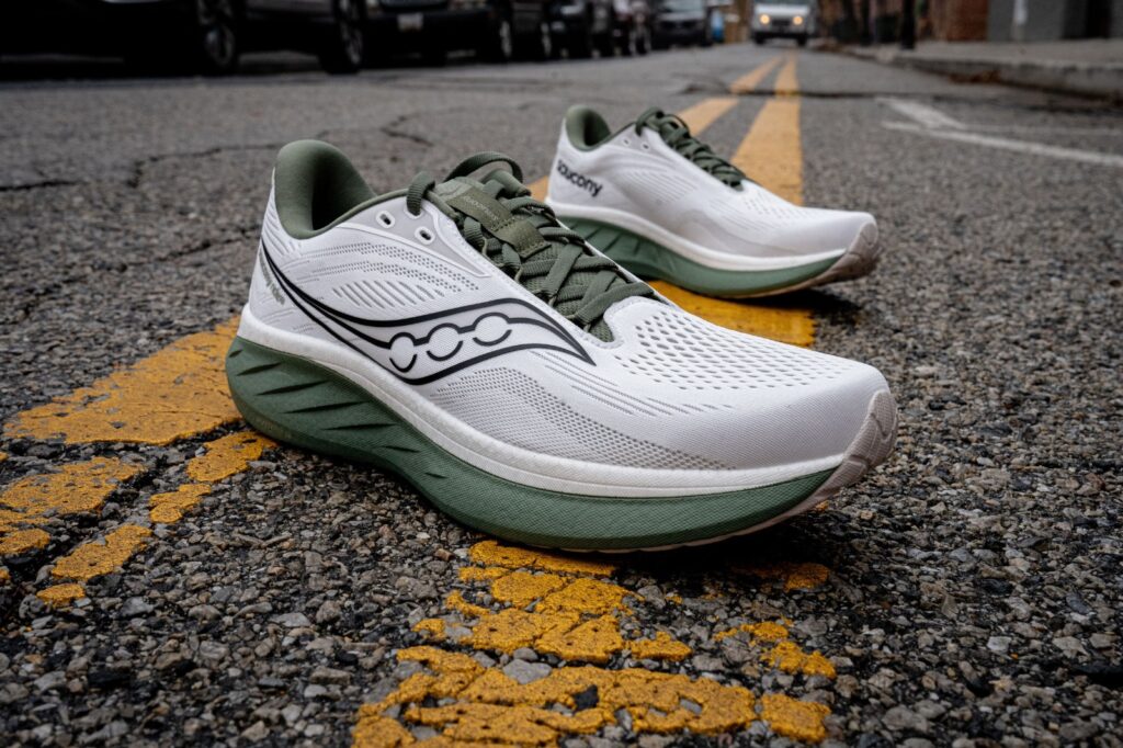 Saucony Ride 18 on road