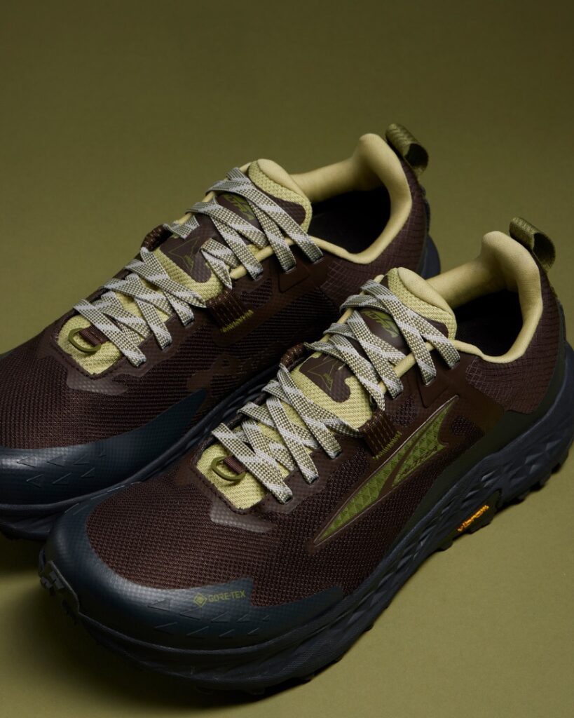 altra x roa - both shoes