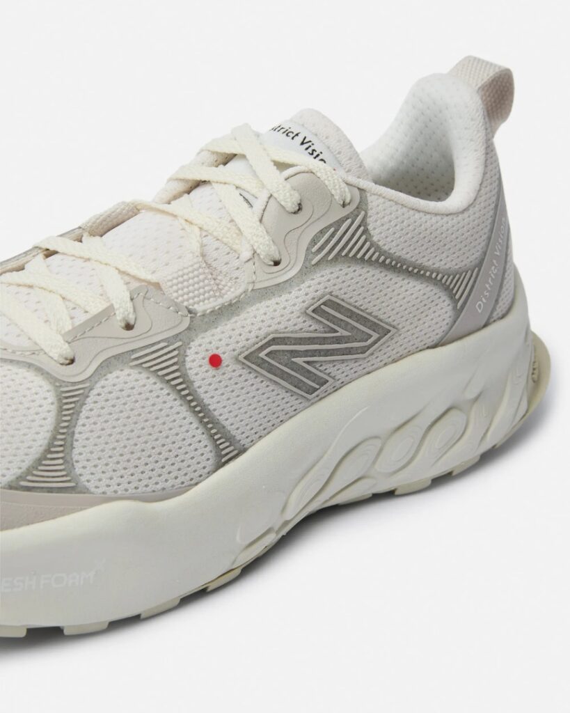 dv x nb vertical - white lateral