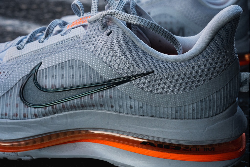 nike pegasus premium - logo medial