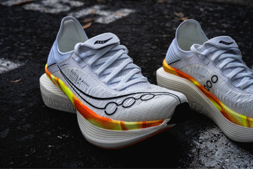 saucony endorphin elite 2 - both front
