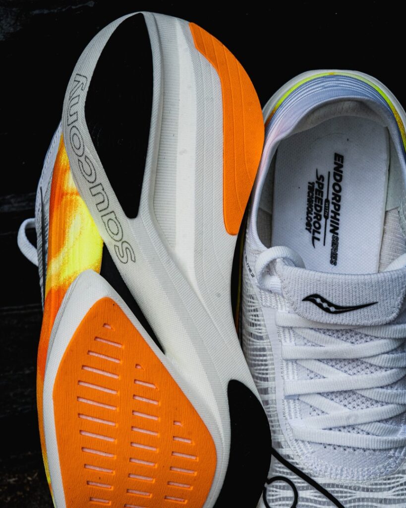 saucony endorphin elite 2 - outsole vertical