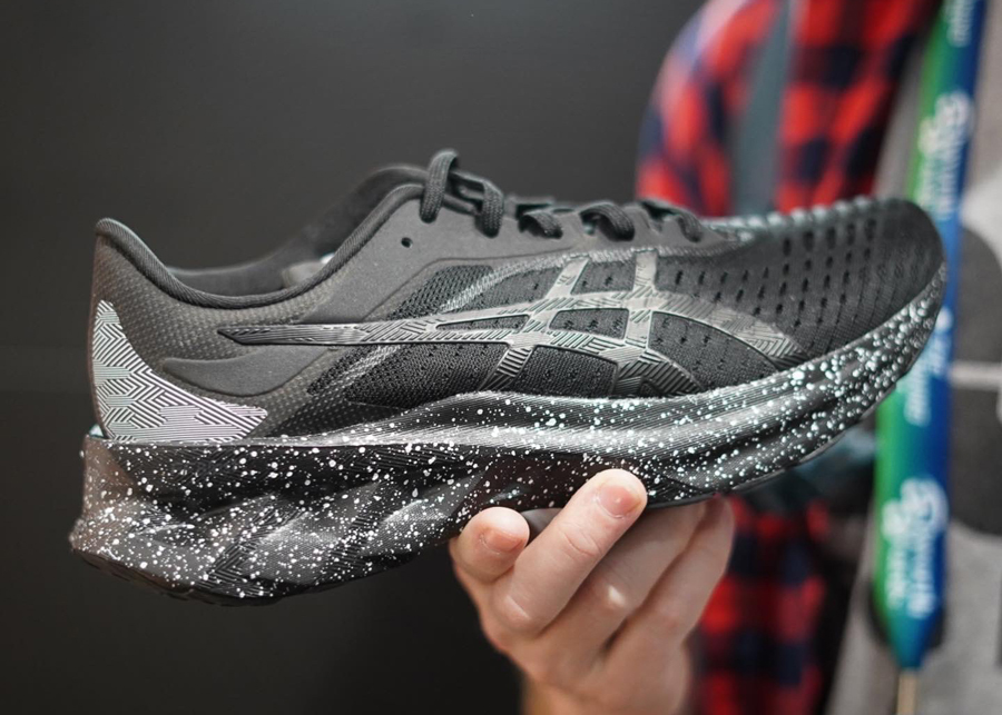 asics novablast black