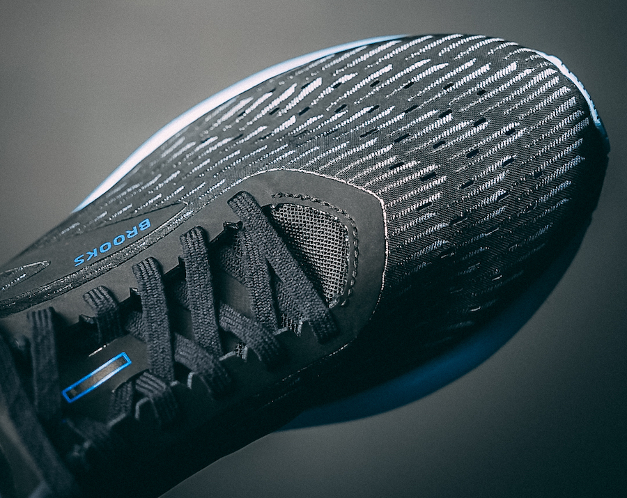 brooks hyperion tempo toe
