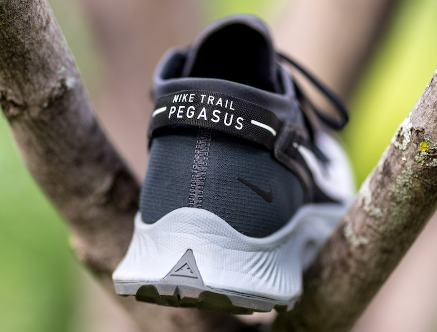 nike pegasus trail 2 heel