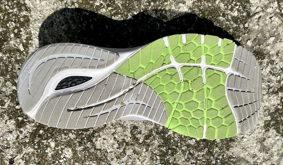 new balance 860v11 - outsole