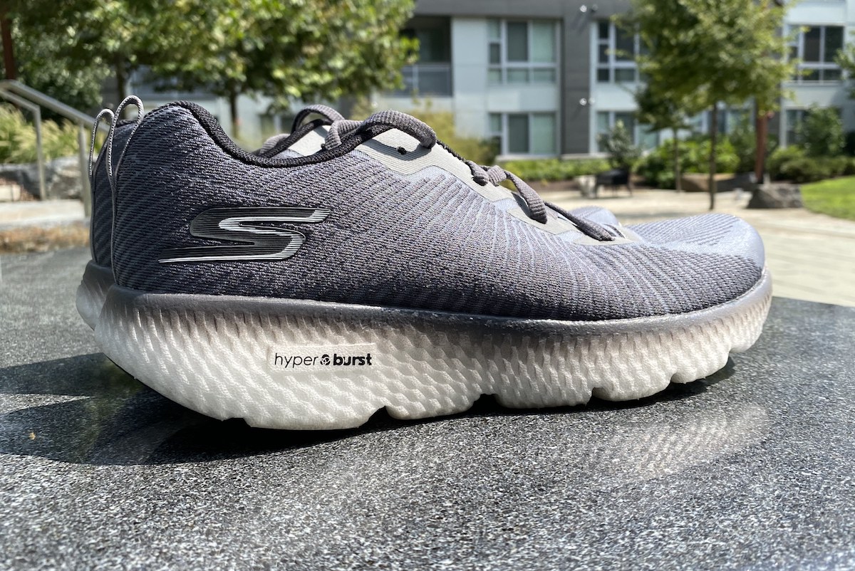 skechers gorun maxroad 4_ hyper - feature
