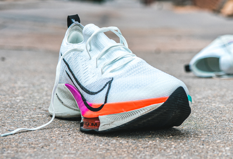 Nike Air Zoom Tempo Next - toe