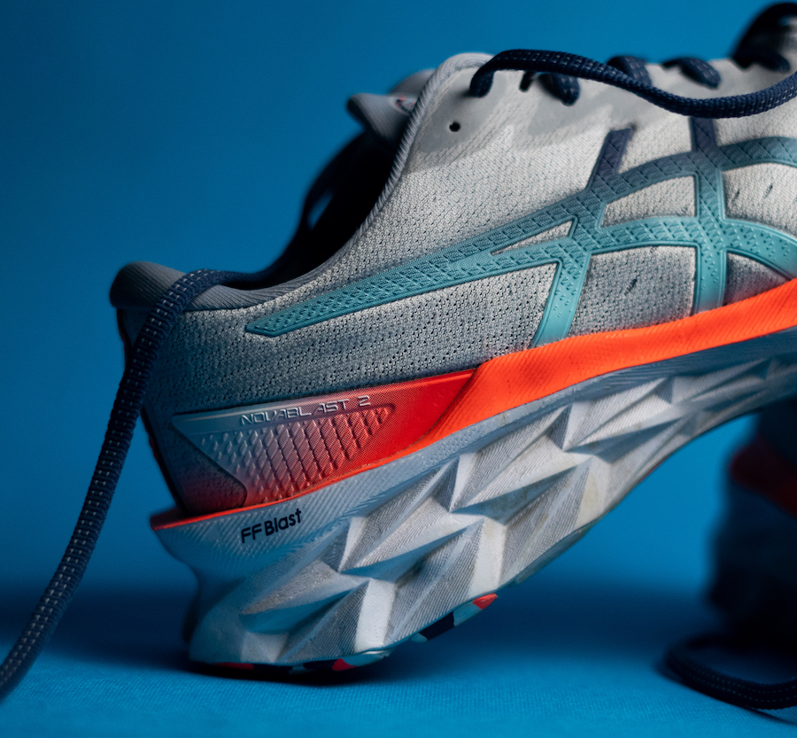 asics novablast 2 - heel1