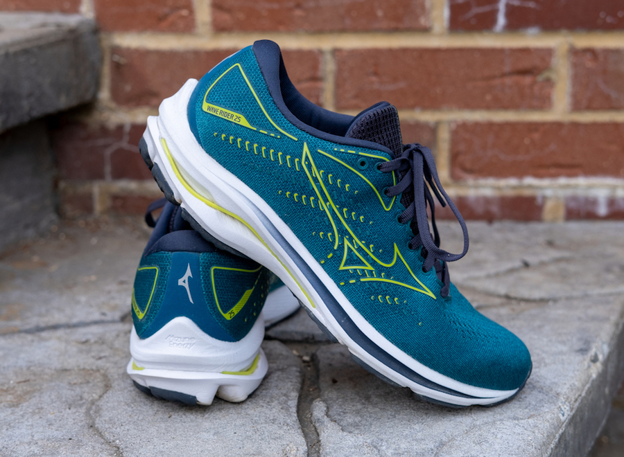 mizuno wave rider 25 - heel