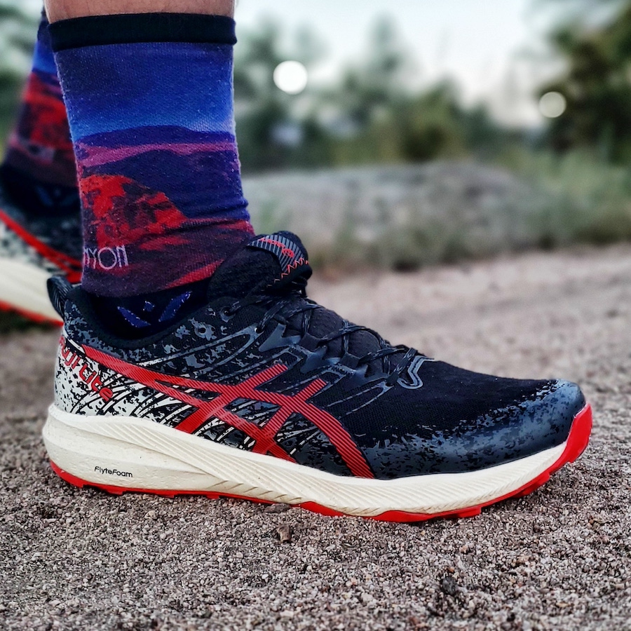 asics fuji lite 2 - on foot