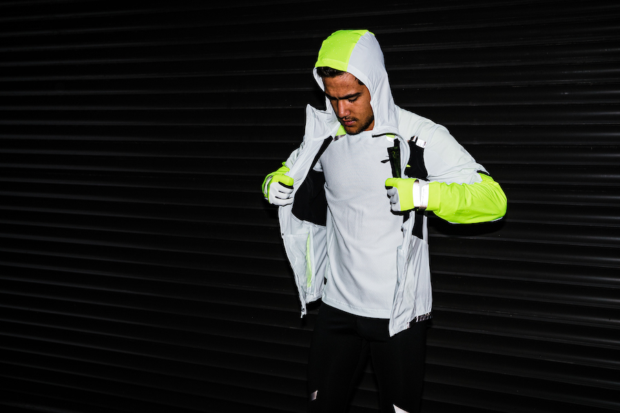 brooks carbonite - hood1