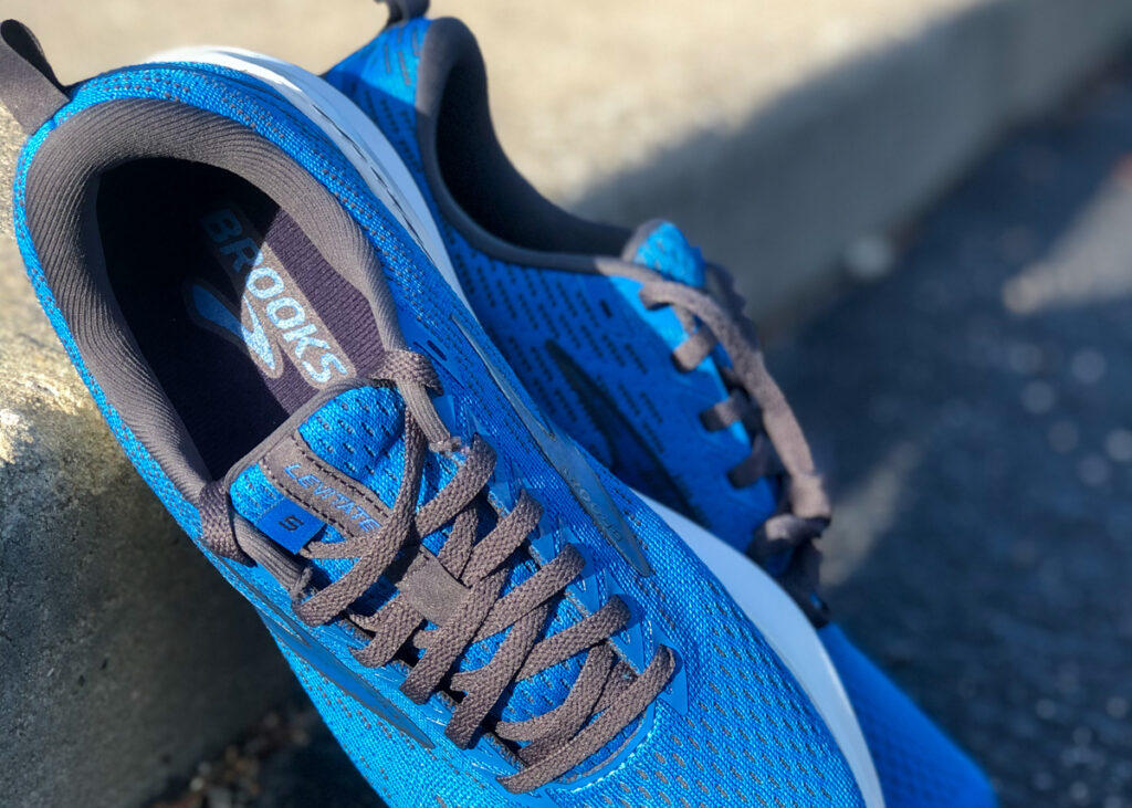 brooks levitate 5 laces