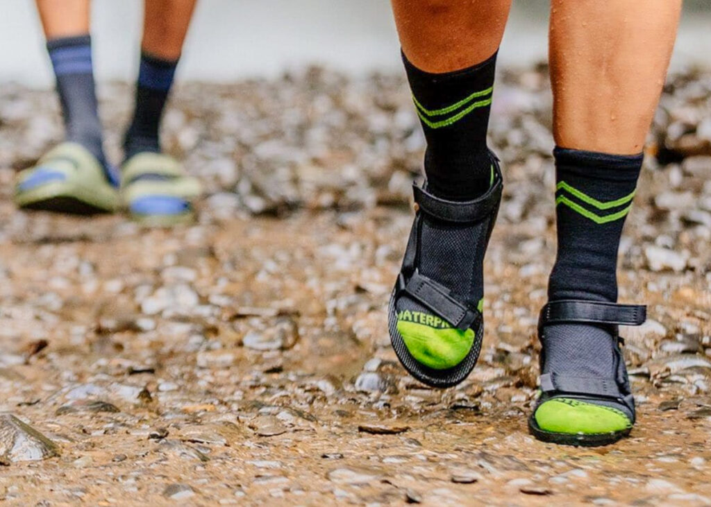 showers pass essentials socks