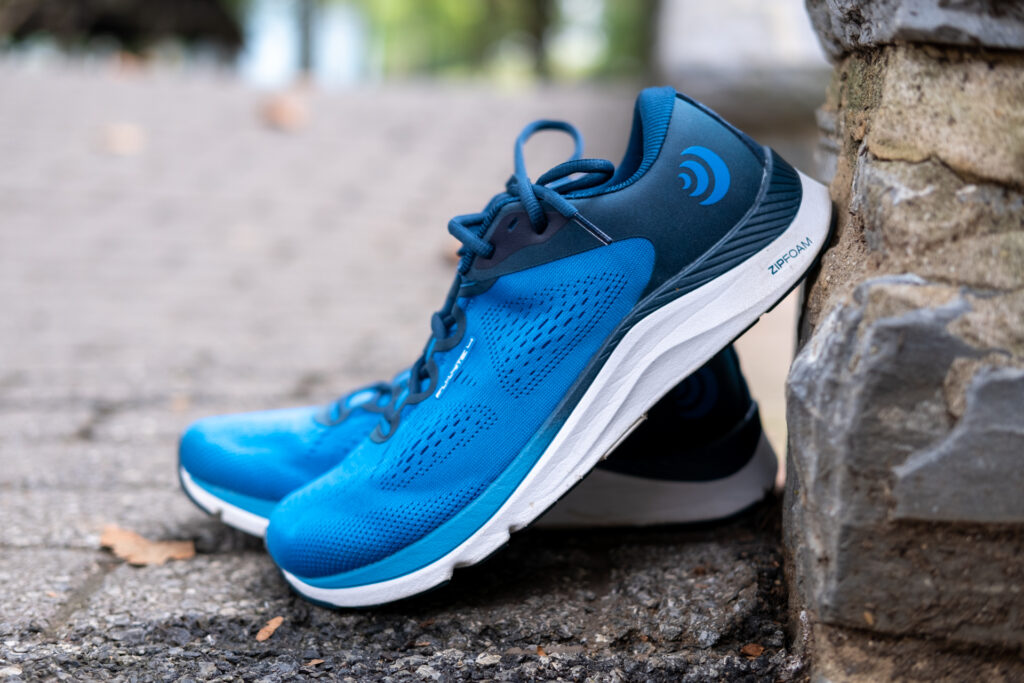 An image showing the side of the Topo Athletic Fli-Lyte 4
