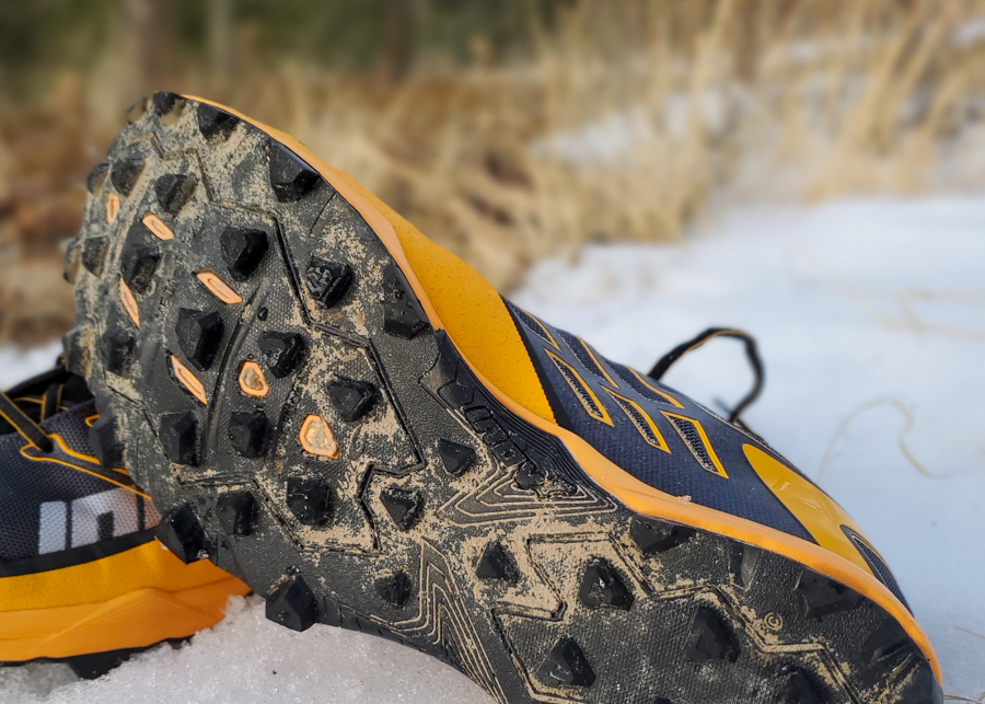 inov-8 x-talon ultra 260 v2 bottom