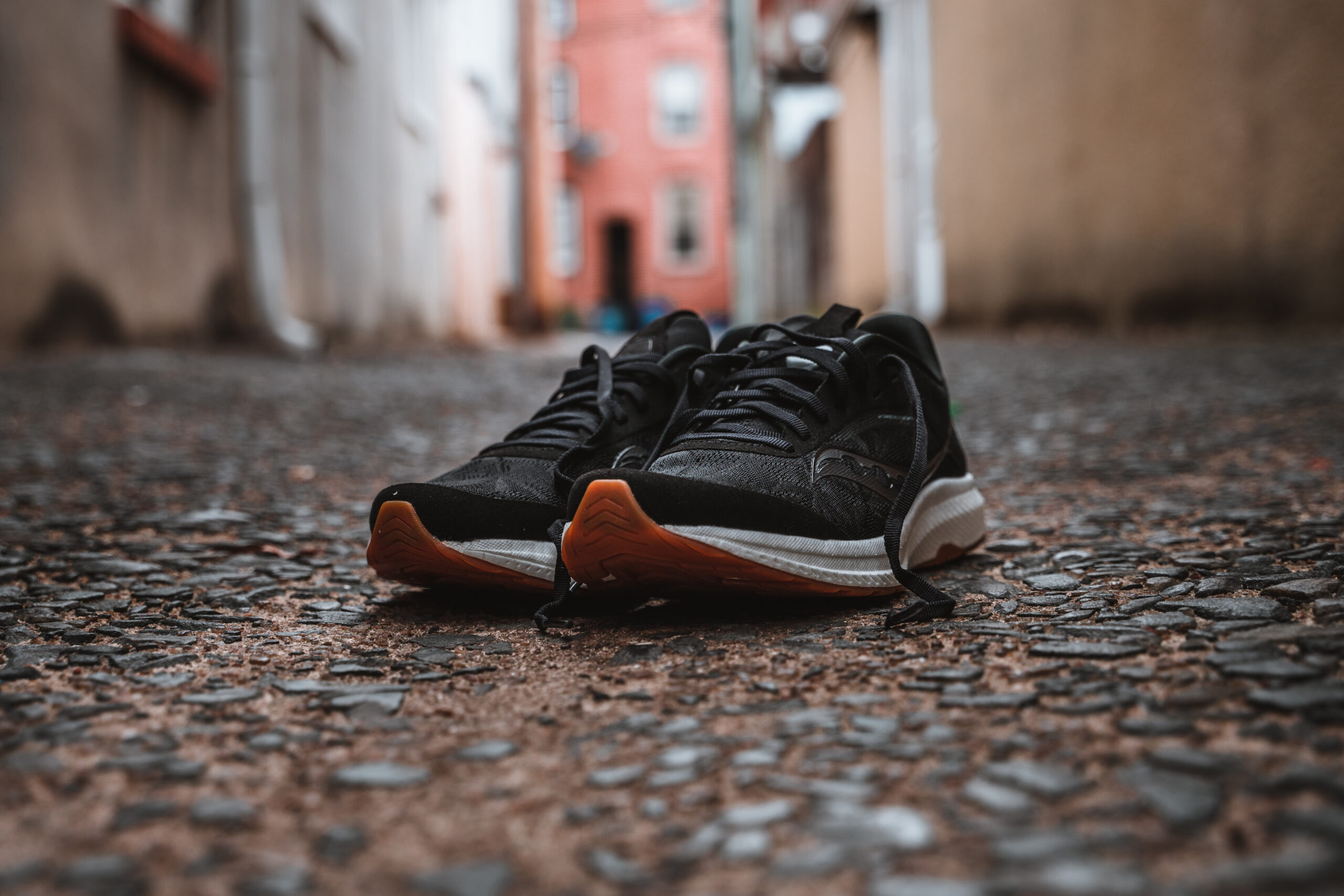 saucony shoe road