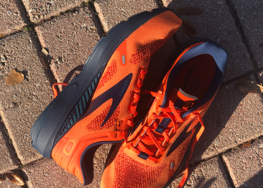 brooks launch gts 9 top and side