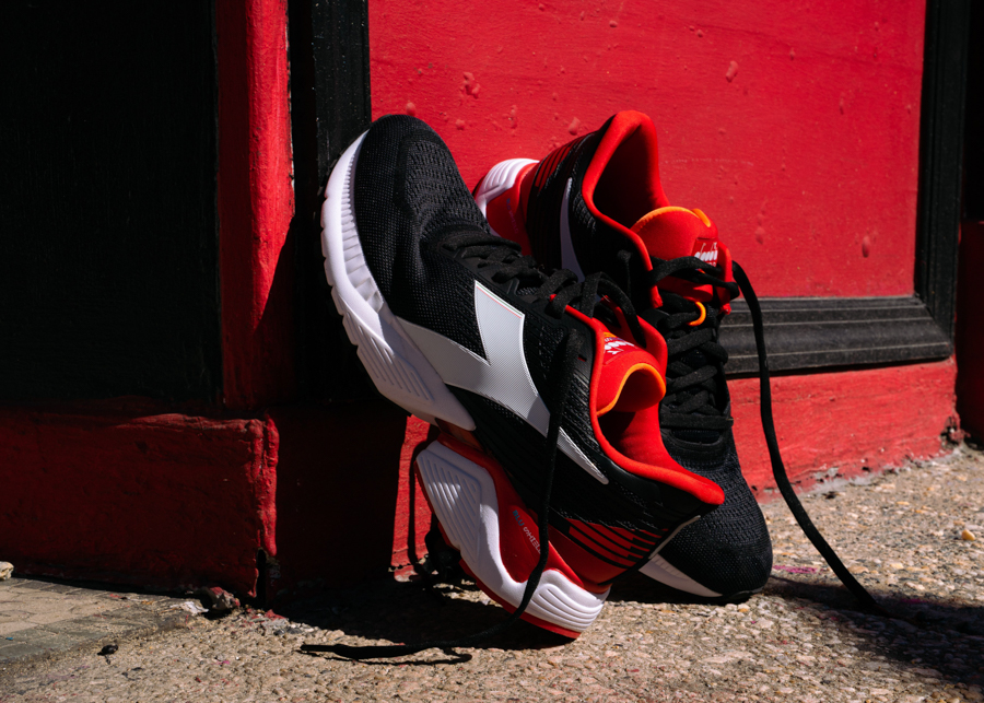 diadora mythos vigore angle