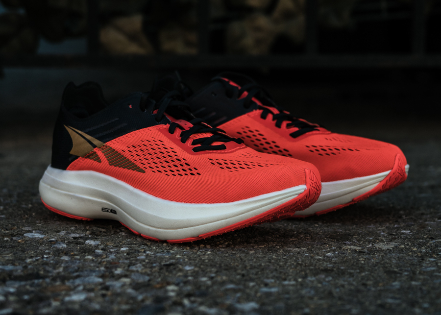 altra vanish carbon side