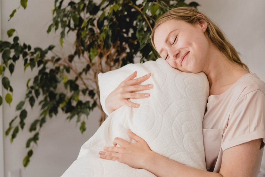 lagoon pillow hug