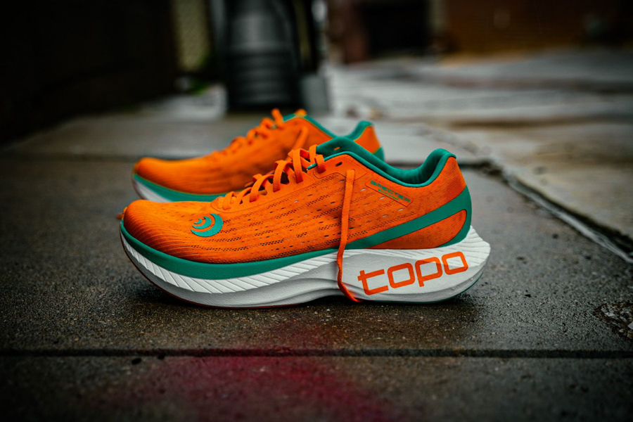 topo athletic specter mesh