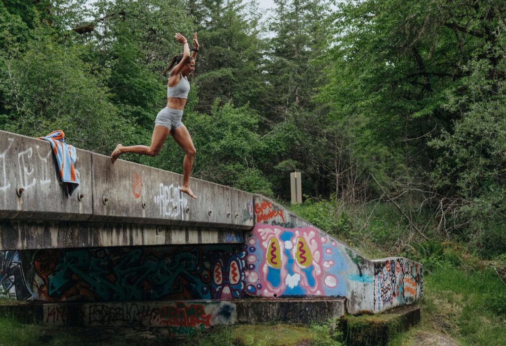 tracksmith run cannonball run womens shorts and bra