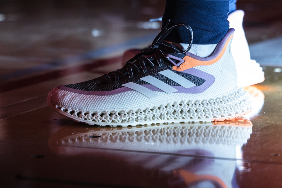 adidas 4dfwd on foot