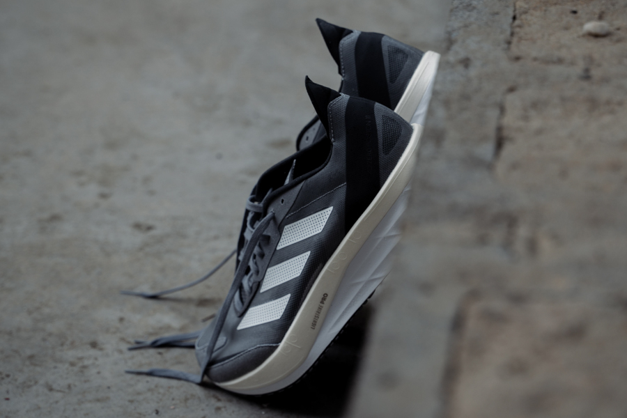 adidas adizero boston 11 side