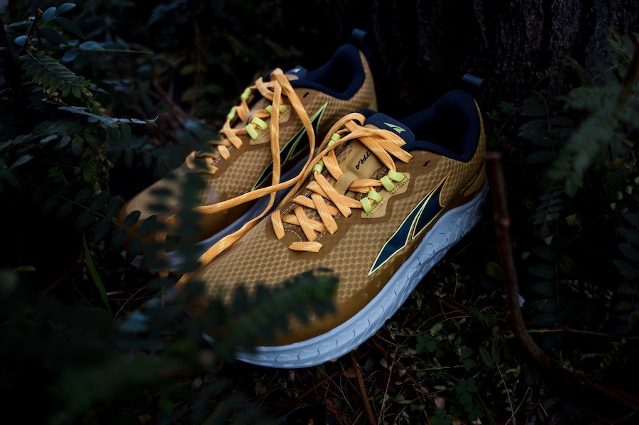 altra outroad - laces