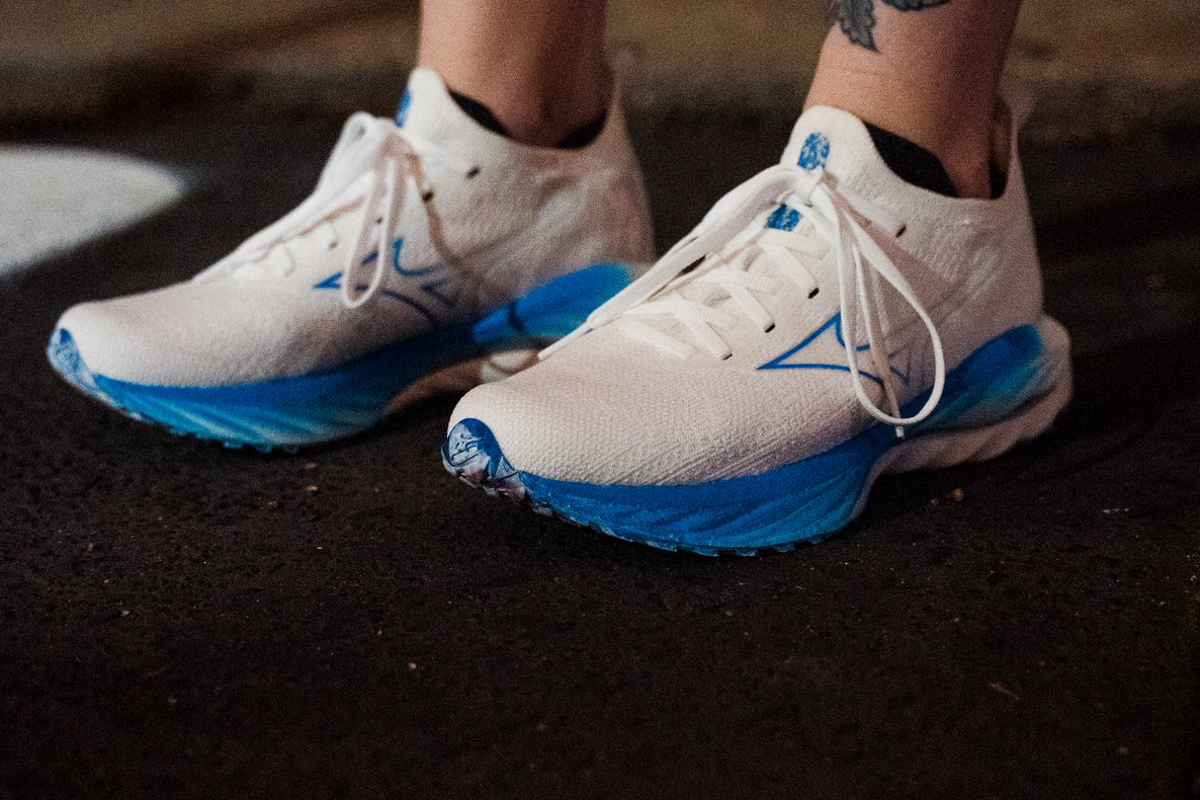 mizuno wave neo wind cover