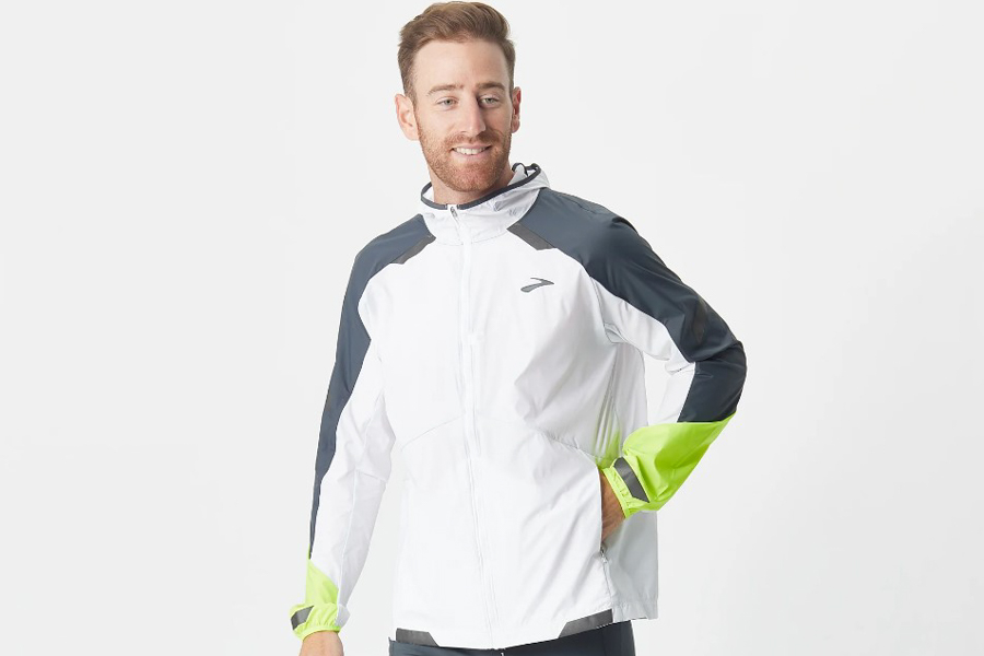 running jackets brooks