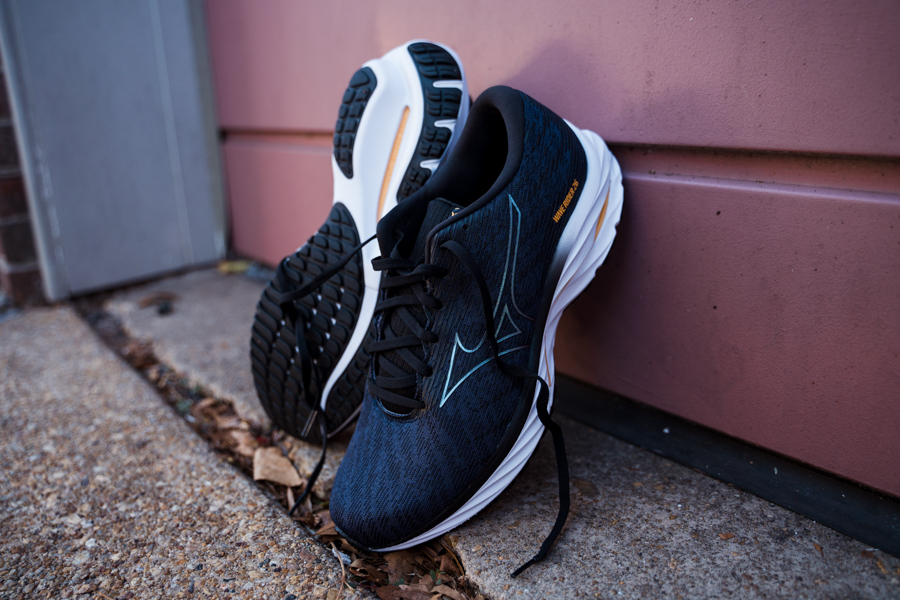 mizuno wave rider 26 laces